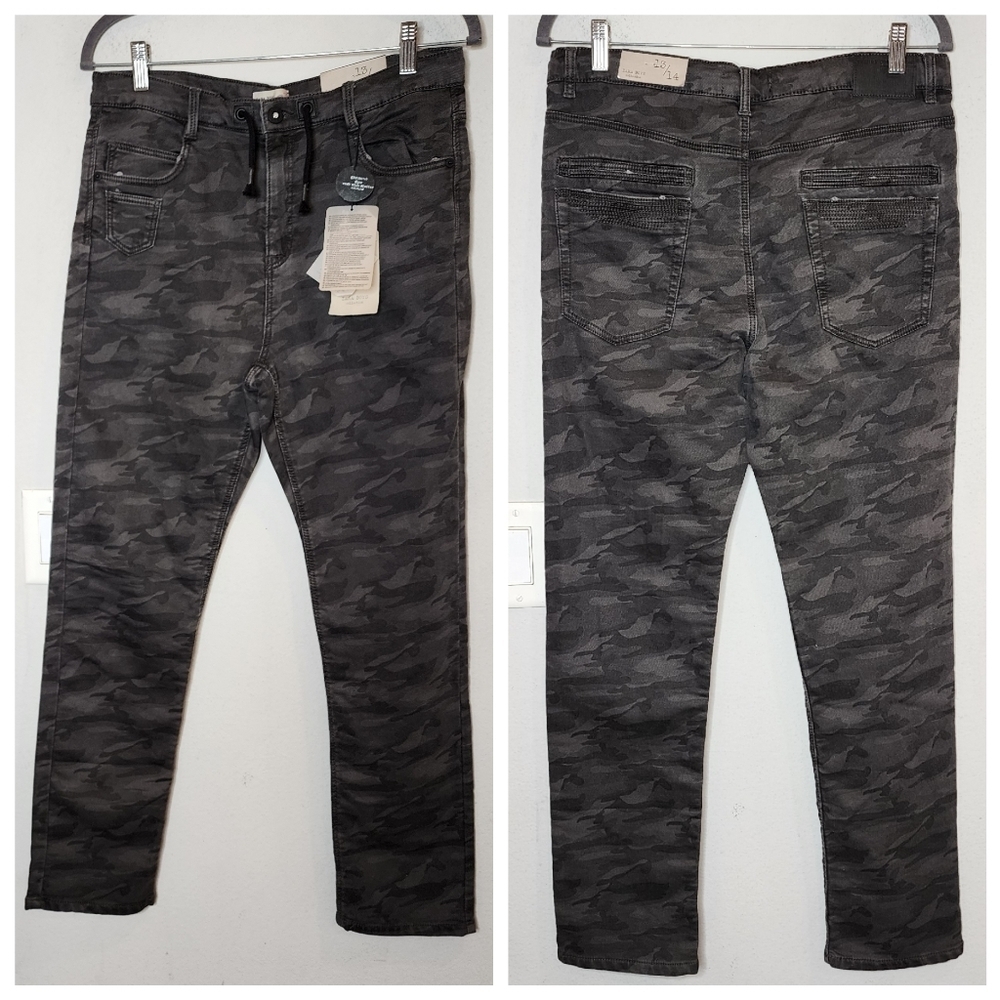NWT‎ Zara Boys green camo pants. Size 13/14.